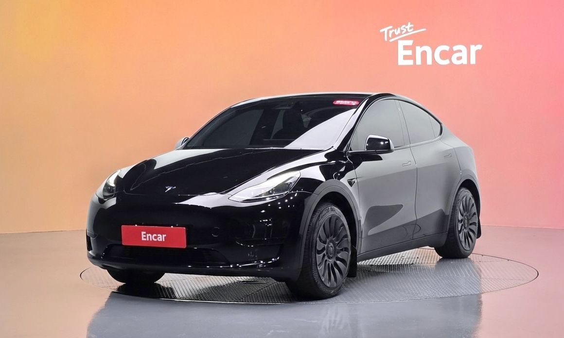 Tesla Model Y 2023