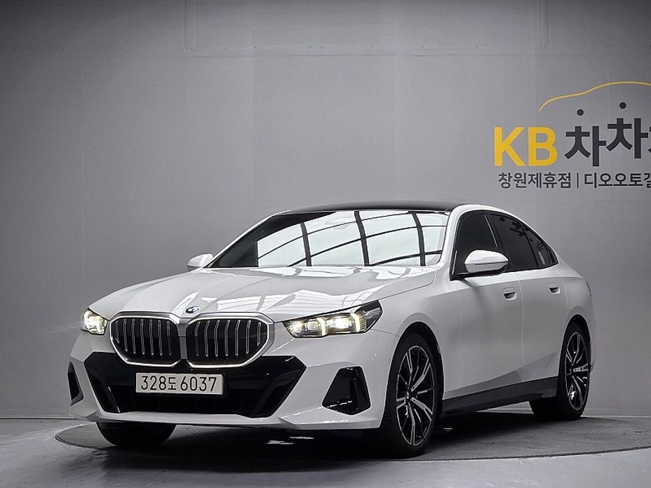 BMW 5-Series 2026