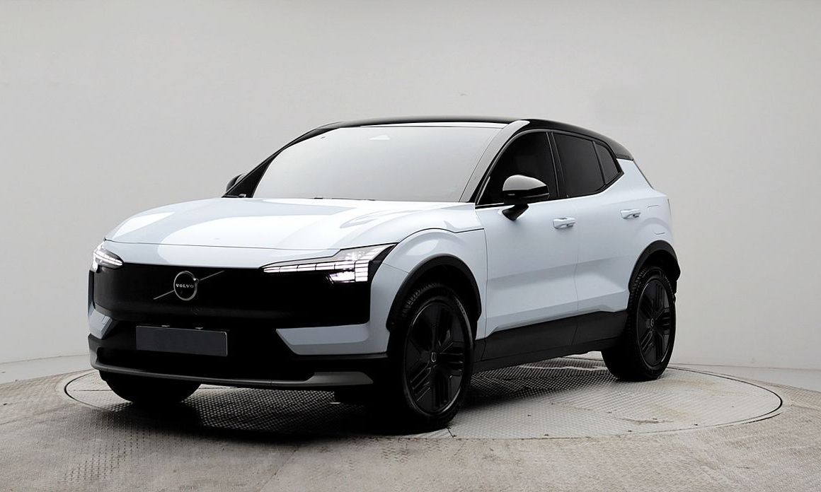 Volvo EX30 2026