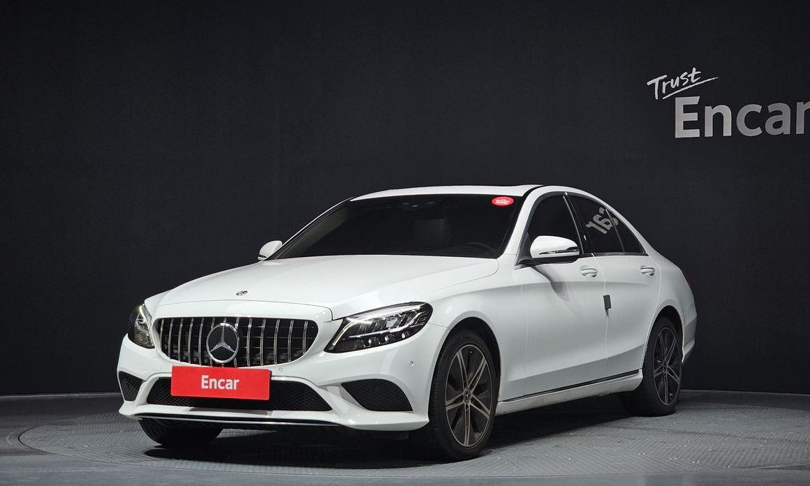 Mercedes-Benz C-Class 2021