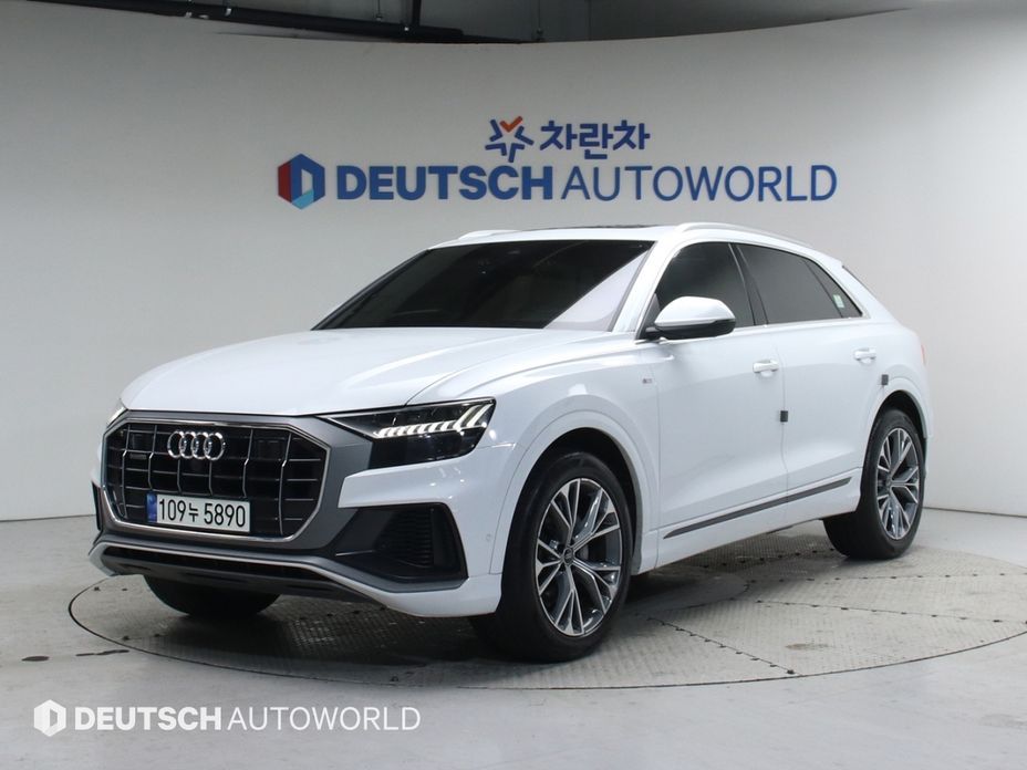 Audi Q8 2021