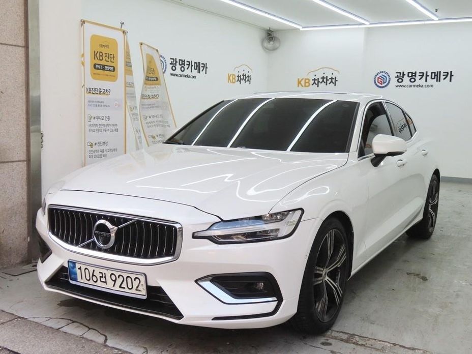 Volvo S60 2022