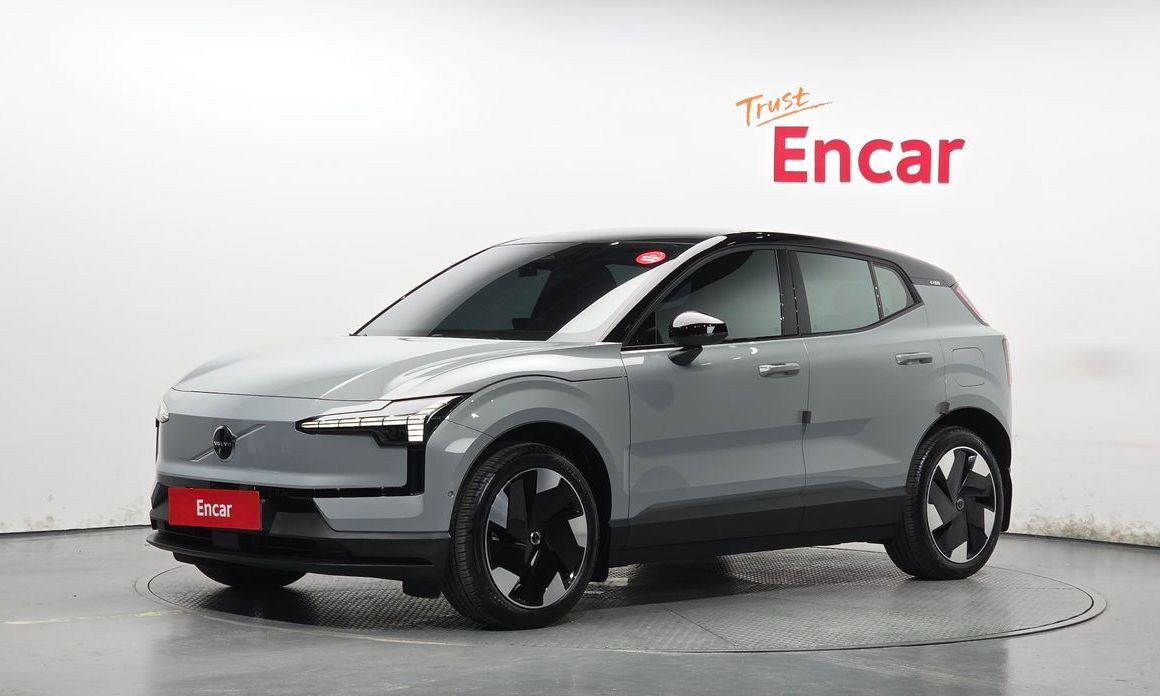 Volvo EX30 2025