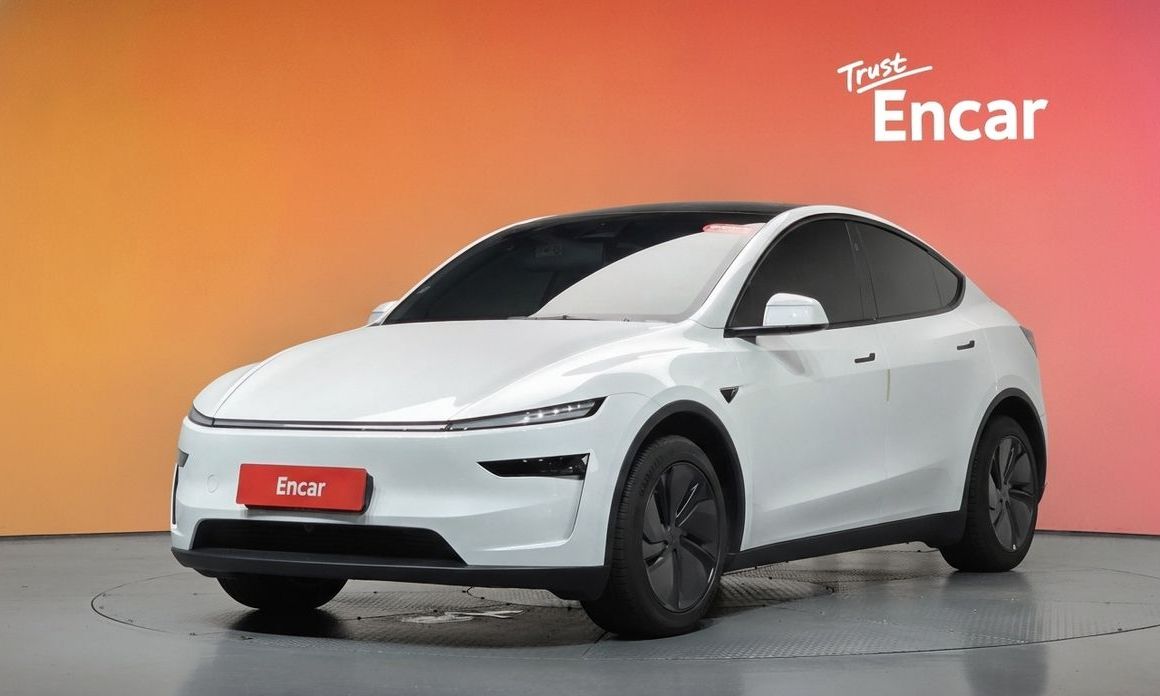 Tesla Model Y 2025