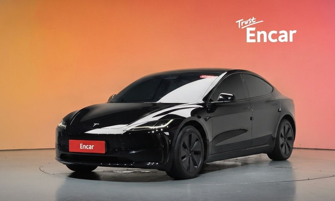 Tesla Model 3 2024