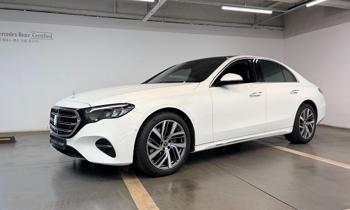 Mercedes-Benz E-Class 2024