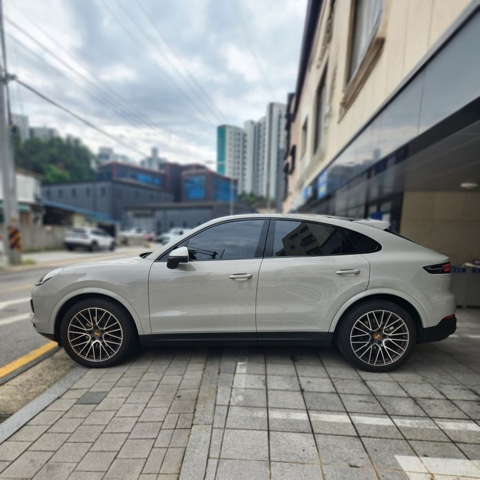 Porsche Cayenne 2021