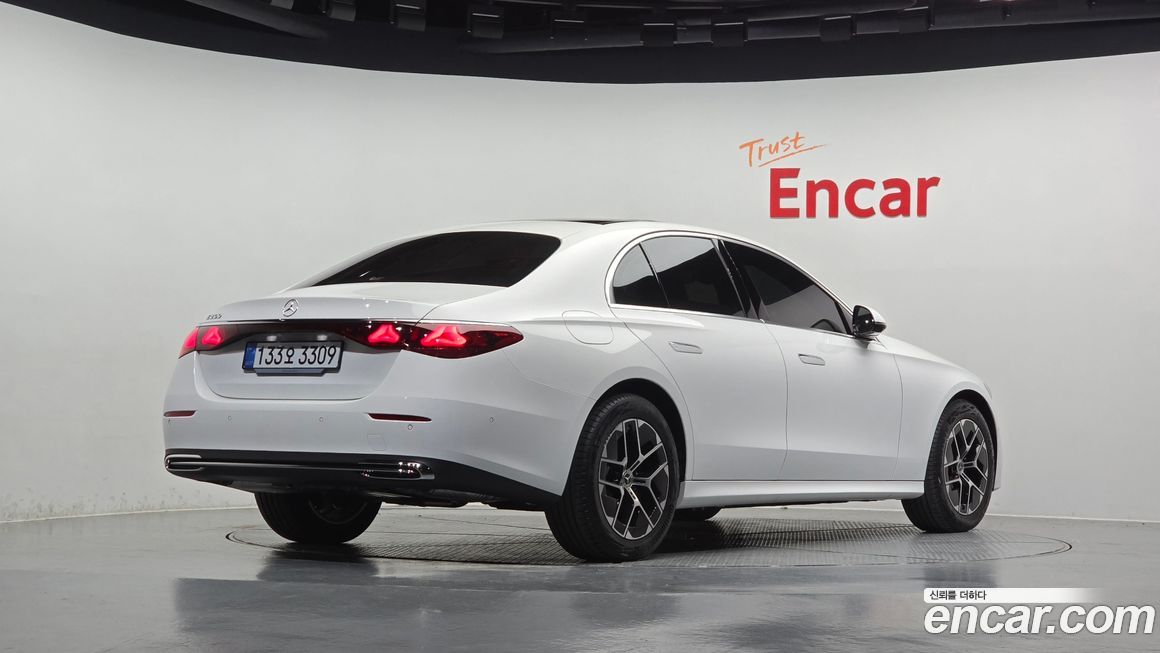 Mercedes-Benz E-Class 2025