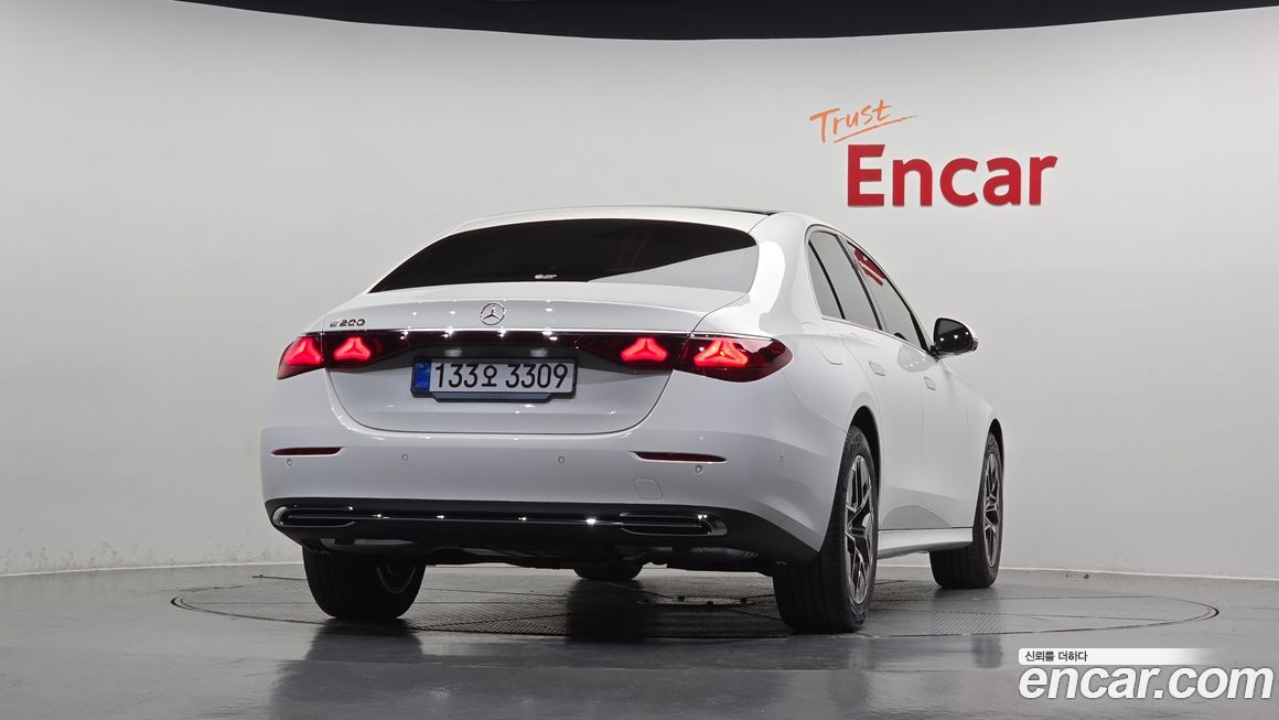 Mercedes-Benz E-Class 2025