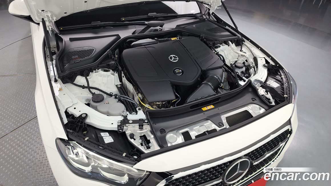 Mercedes-Benz E-Class 2025