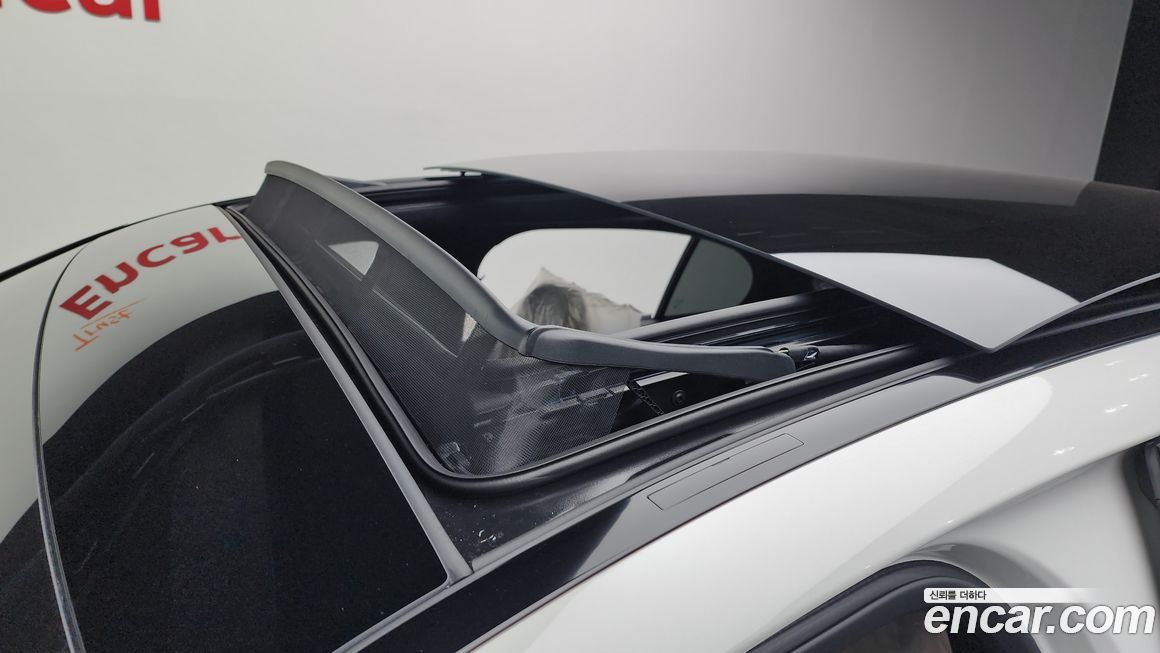 Mercedes-Benz E-Class 2025