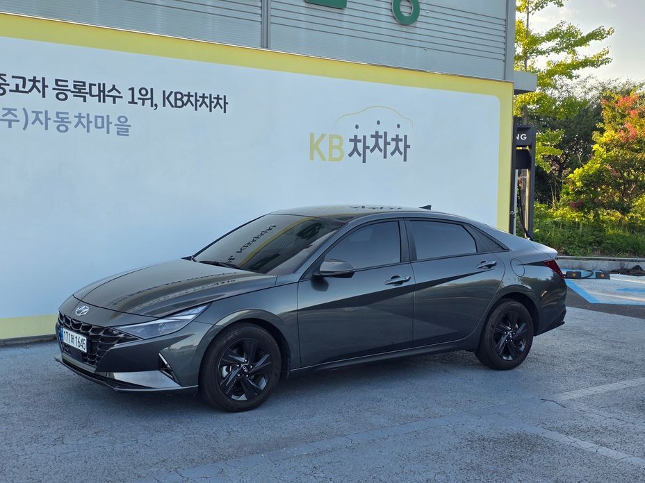 Hyundai AVANTE 2023