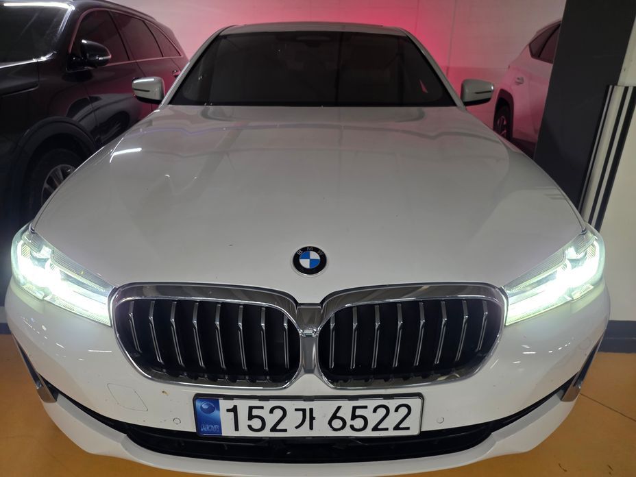 BMW 5-Series 2022