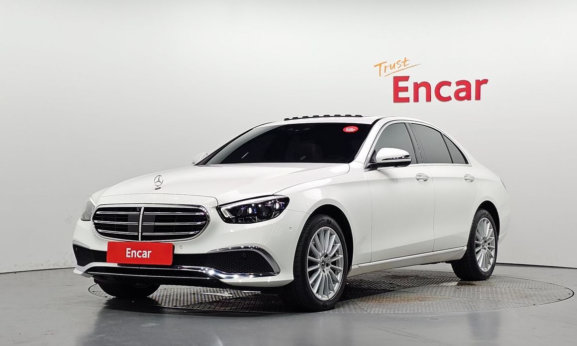 Mercedes-Benz E-Class 2023