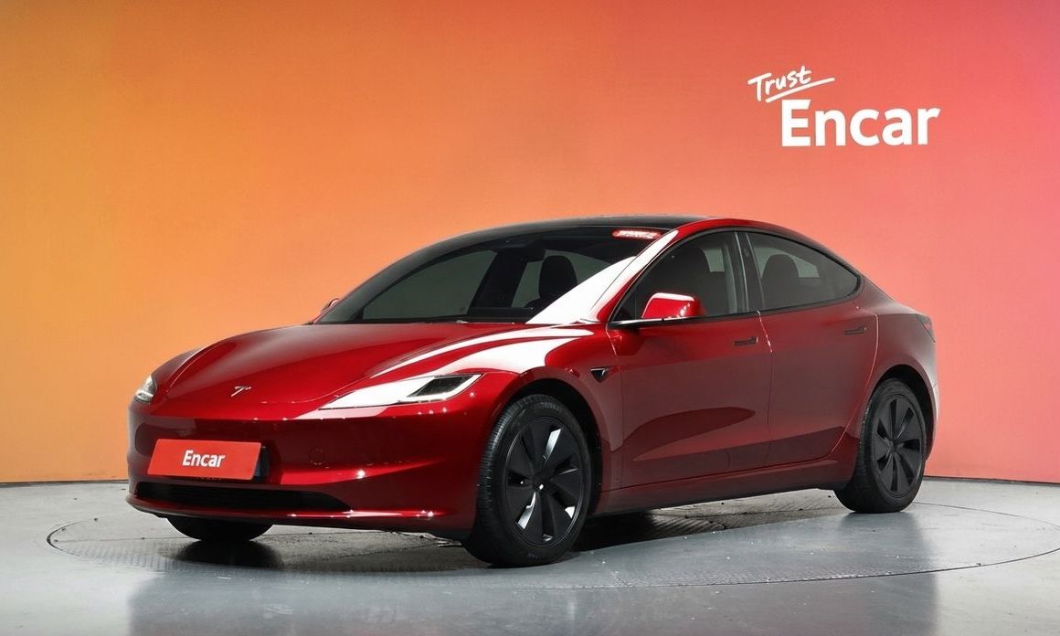 Tesla Model 3 2024