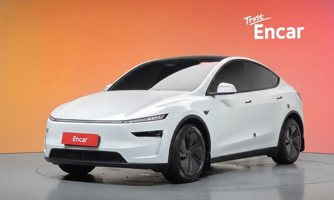 Tesla Model Y 2025