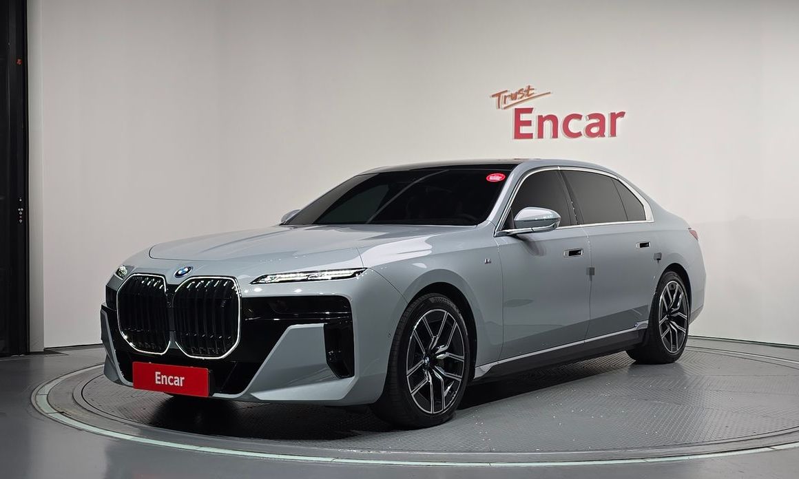 BMW i7 2023