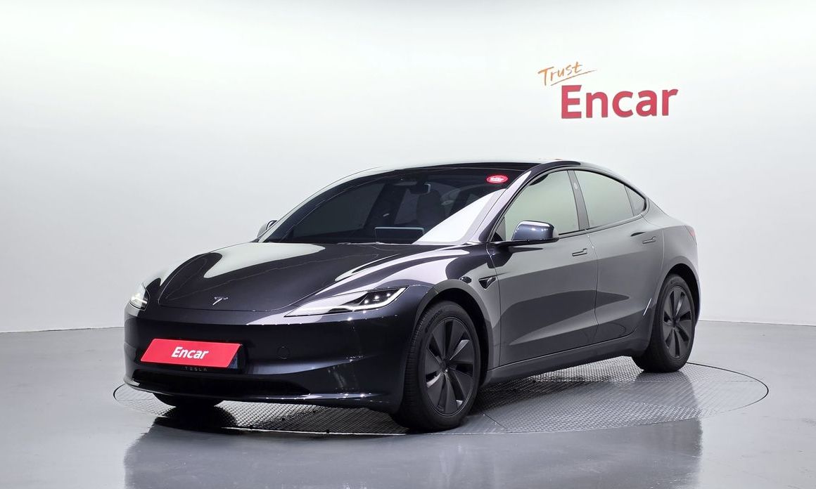 Tesla Model 3 2025