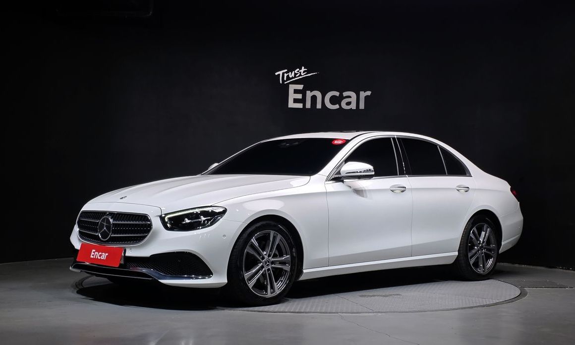 Mercedes-Benz E-Class 2023