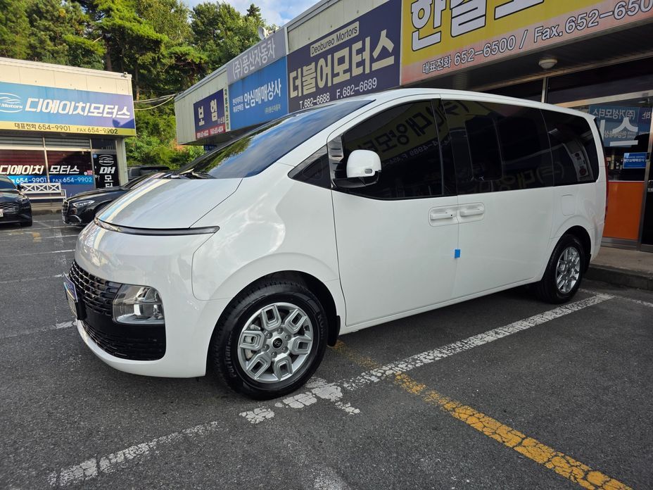 Hyundai Staria 2025
