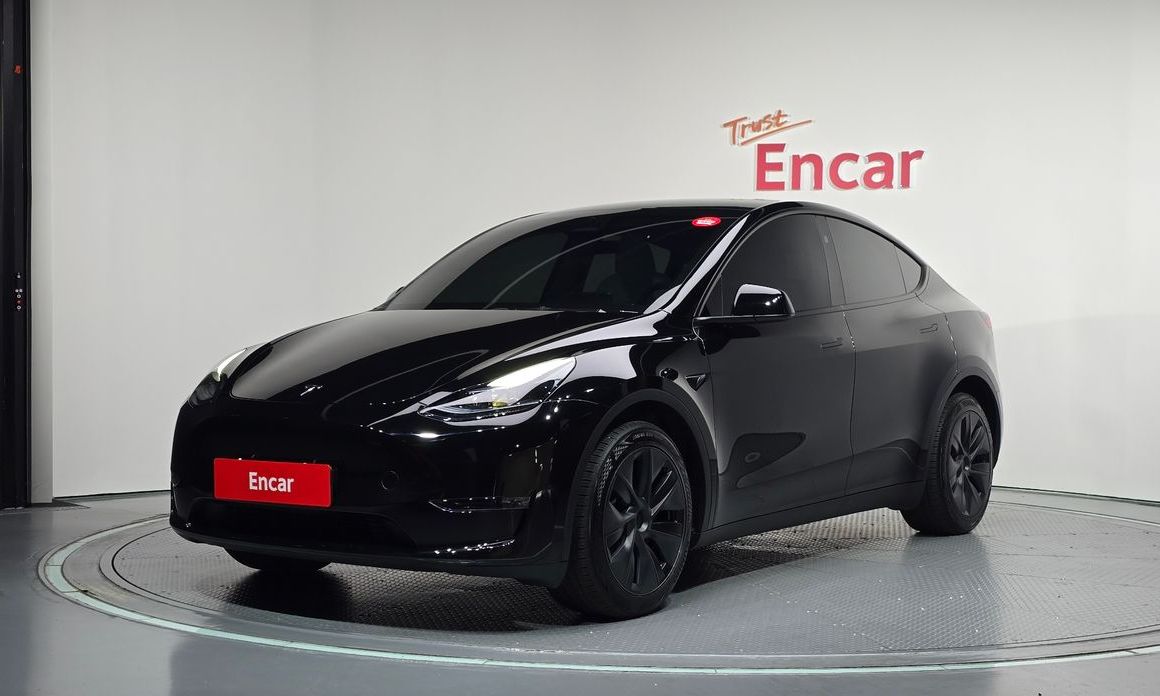 Tesla Model Y 2024