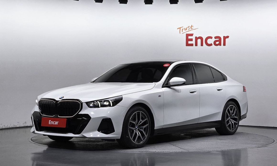 BMW 5-Series 2025