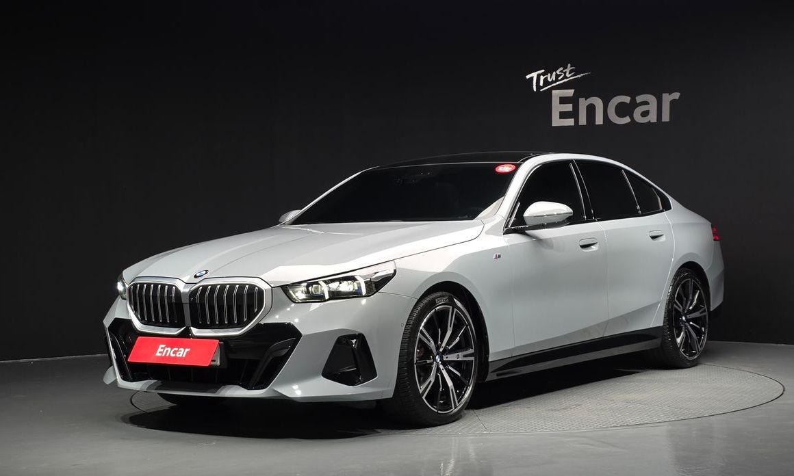 BMW 5-Series 2024