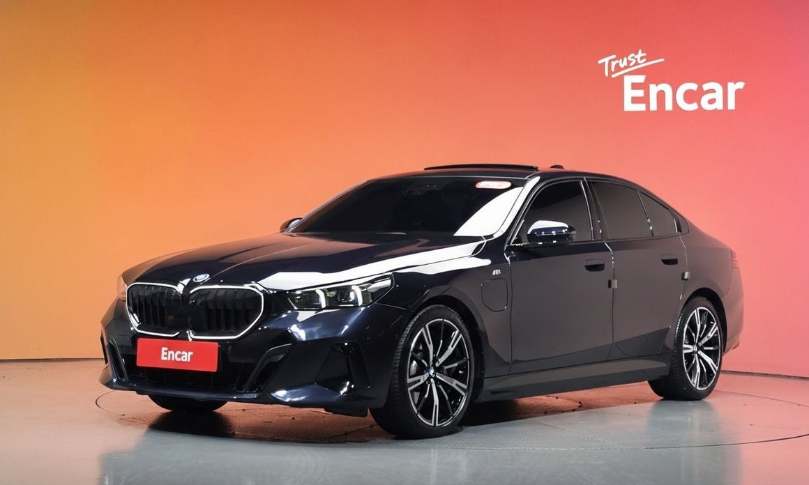 BMW 5-Series 2025