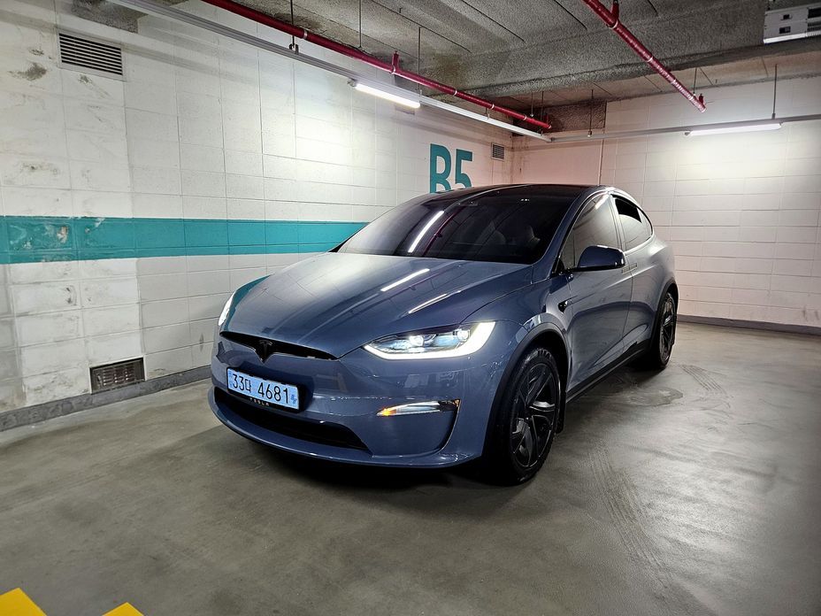 Tesla Model X 2026