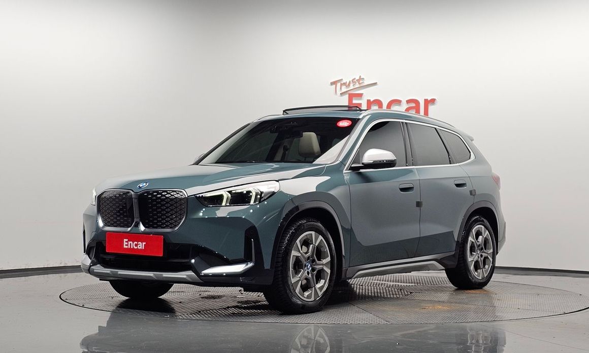 BMW iX1 2024