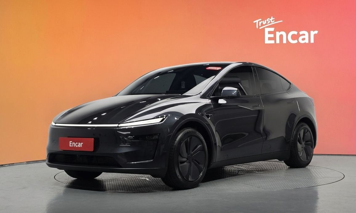 Tesla Model Y 2025