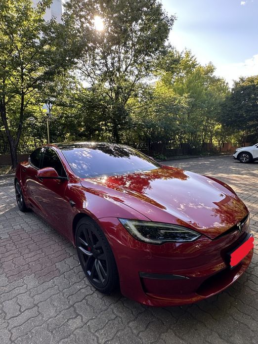 Tesla Model S 2024