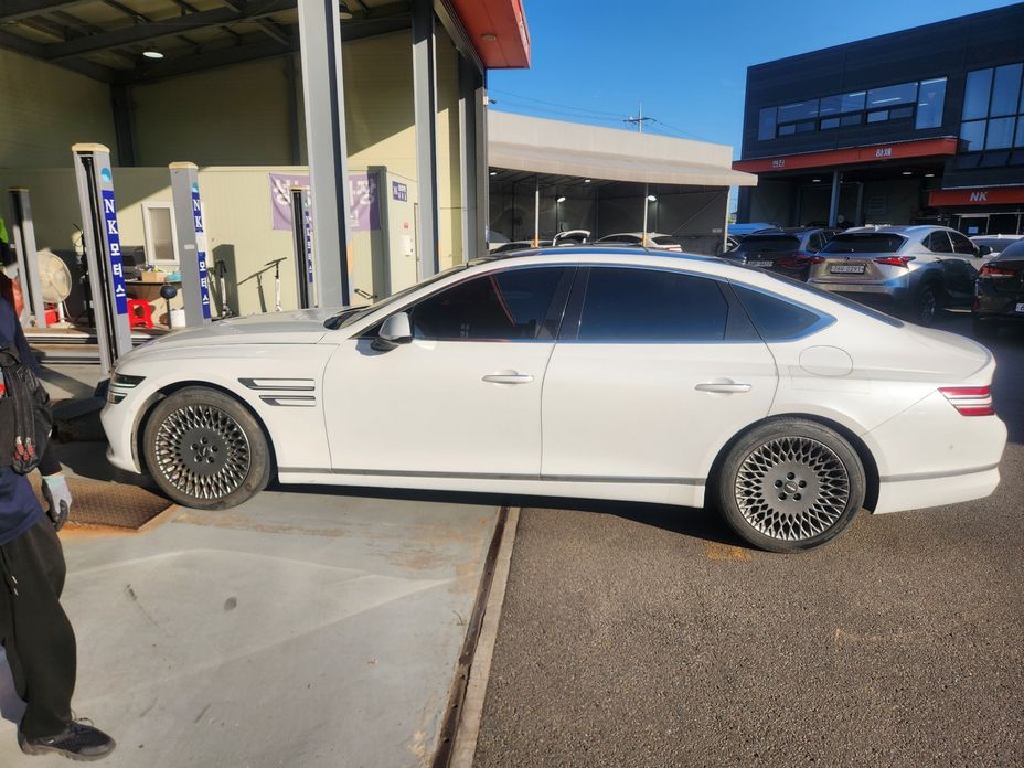 Genesis G80 2021