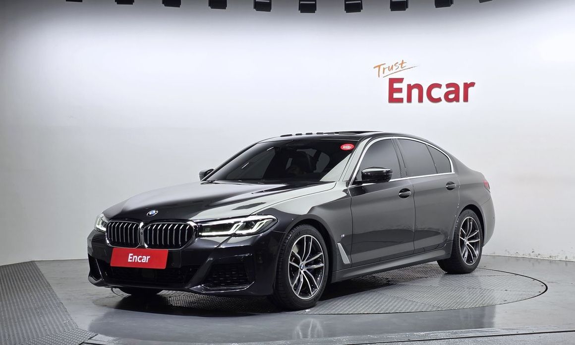 BMW 5-Series 2023