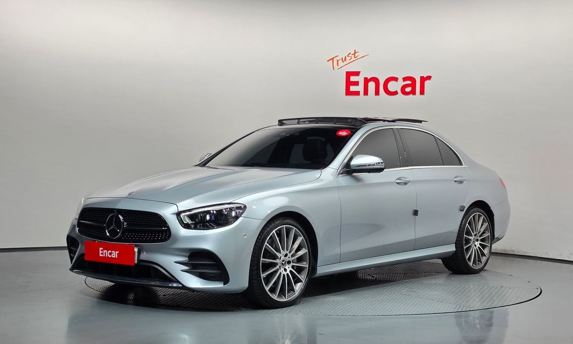 Mercedes-Benz E-Class 2022