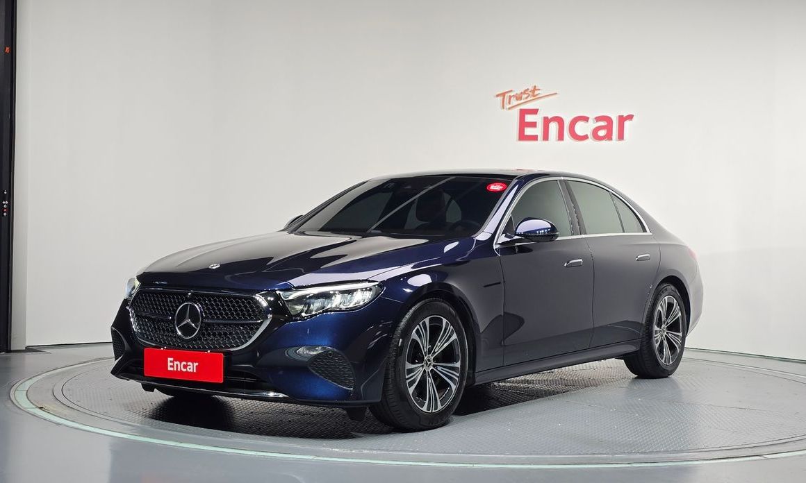 Mercedes-Benz E-Class 2024