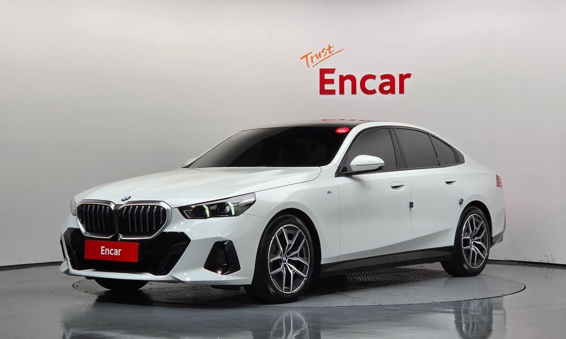 BMW 5-Series 2024