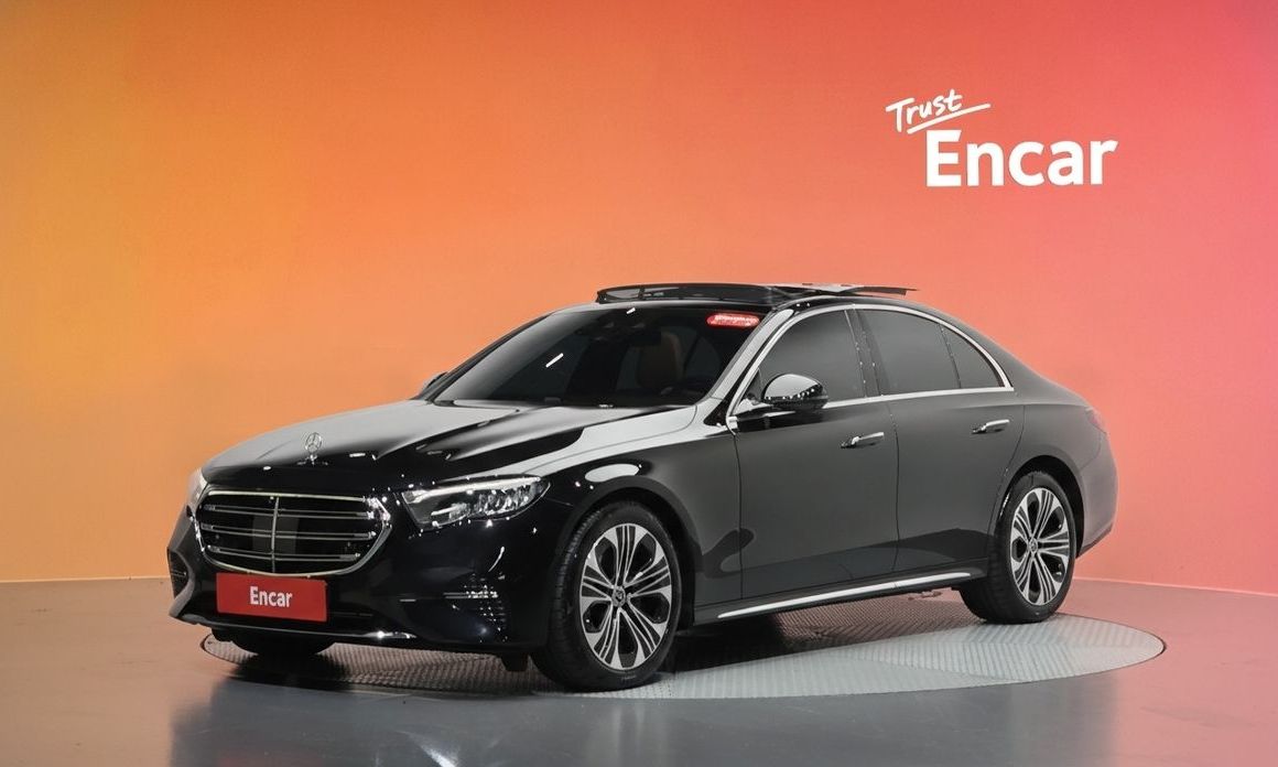 Mercedes-Benz E-Class 2024