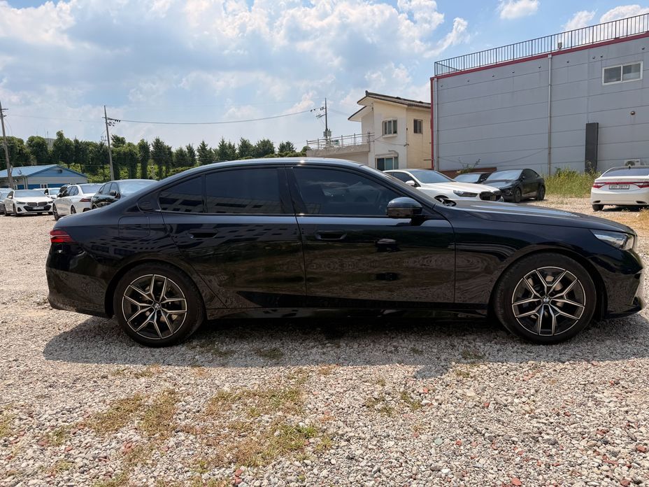 BMW 5-Series 2026