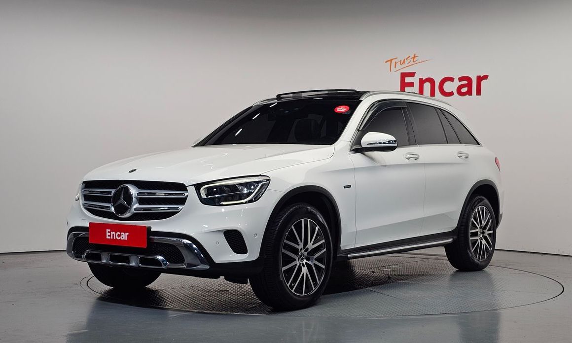 Mercedes-Benz GLC-Class 2021
