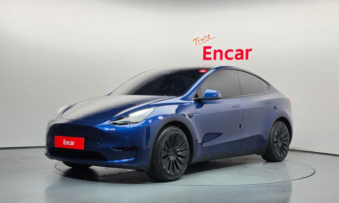 Tesla Model Y 2024