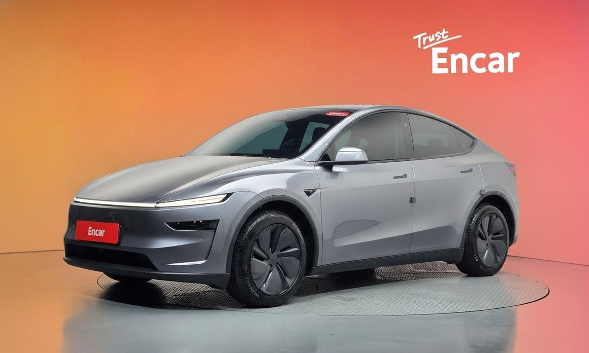 Tesla Model Y 2025