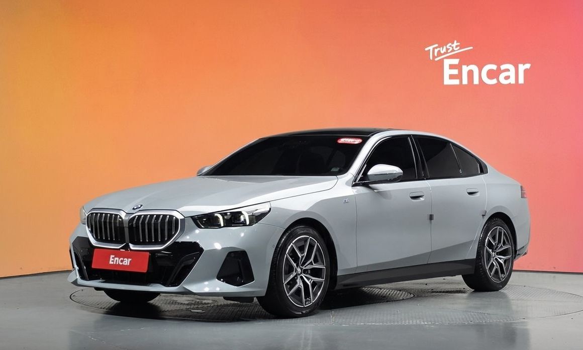BMW 5-Series 2024