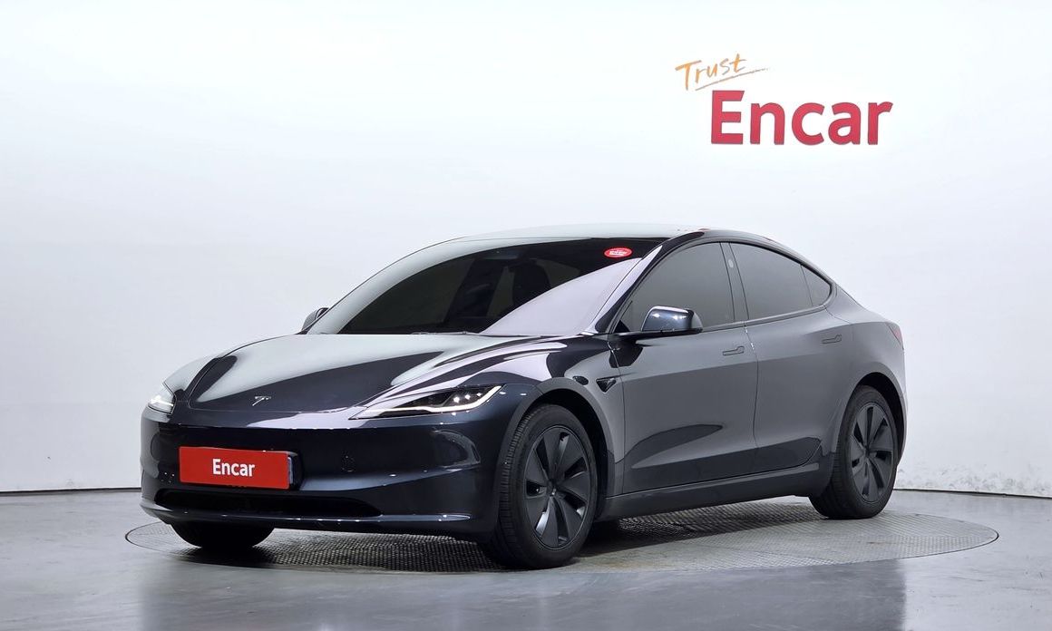 Tesla Model 3 2025