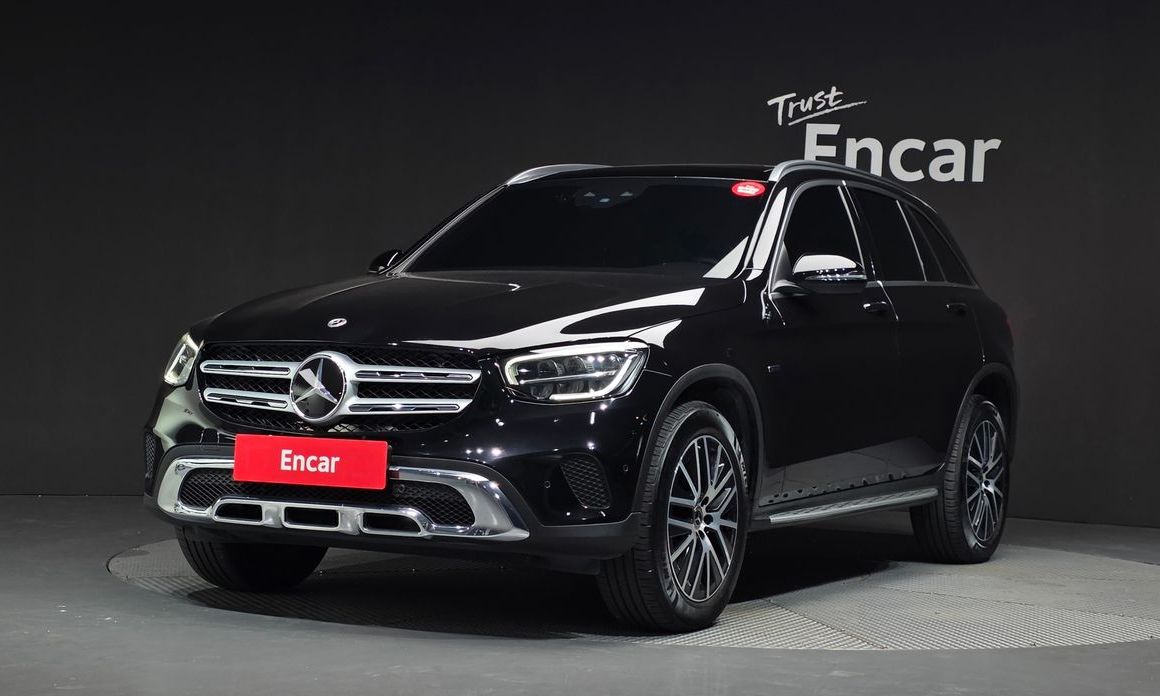 Mercedes-Benz GLC-Class 2021
