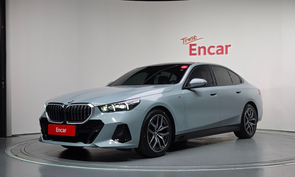 BMW 5-Series 2024