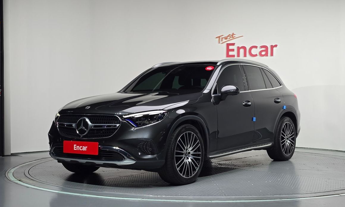 Mercedes-Benz GLC-Class 2023