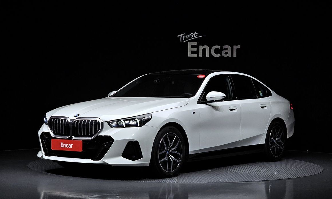 BMW 5-Series 2025