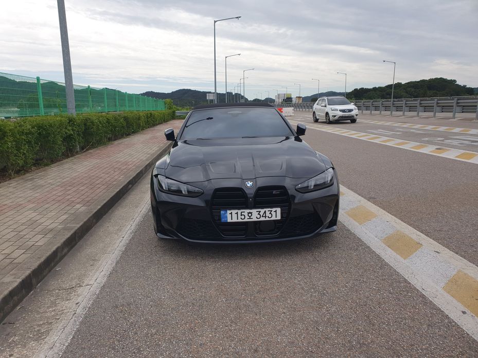BMW M4 2025