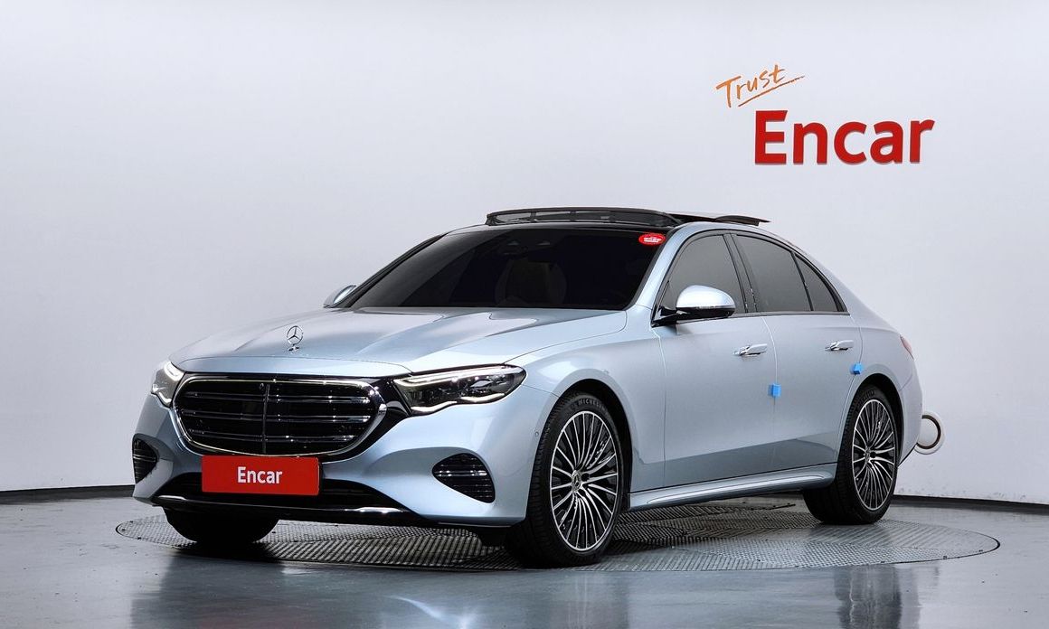 Mercedes-Benz E-Class 2024